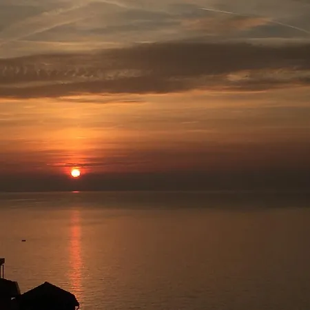 Le Storie Di 招待所 4*